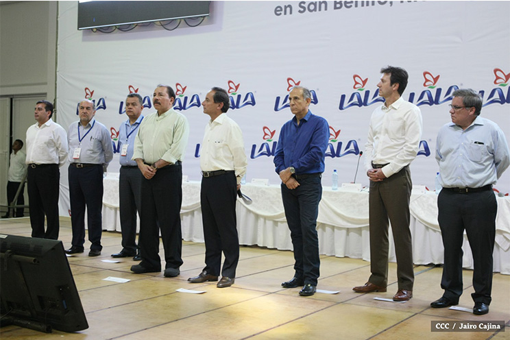 Presidente Daniel inaugura planta láctea del grupo Lala