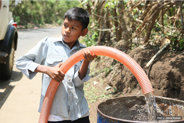 Abastecen agua potable con pipas a tres municipios de Masaya