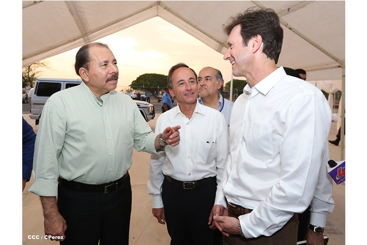 Presidente Daniel inaugura planta láctea del grupo Lala