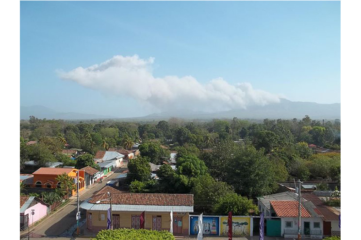 Autoridades acompañan a familias de comunidades cercanas al Telica