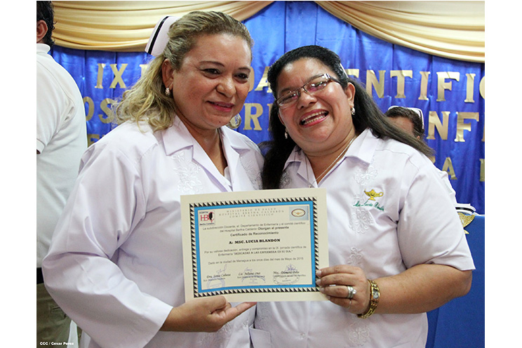Celebran el Día Internacional de la Enfermería en el Hospital Bertha Calderón