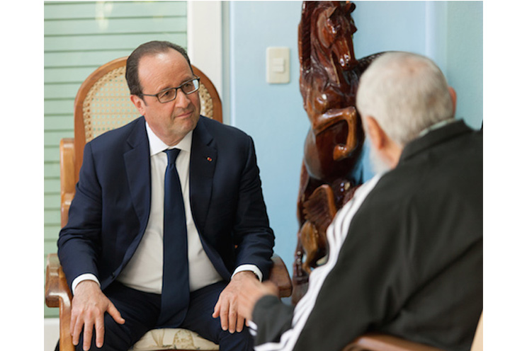 Fidel recibe a Hollande en Cuba