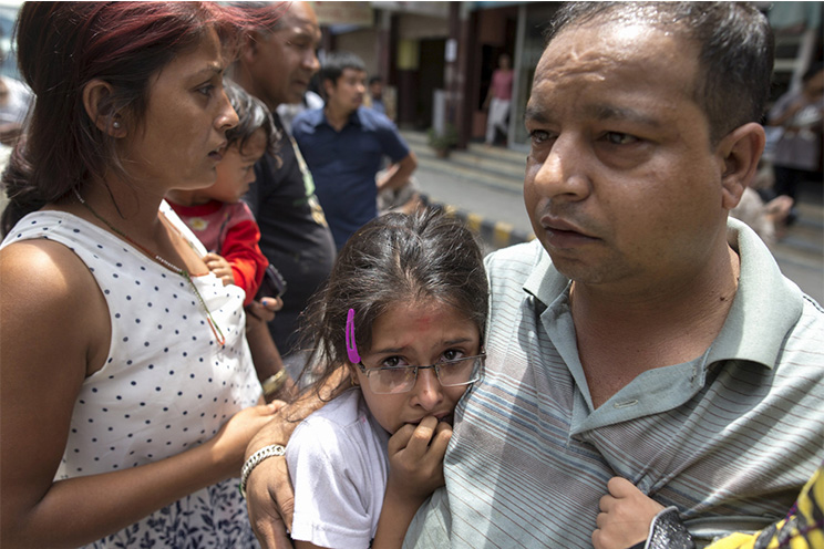 Nuevo terremoto de 7.3 en Nepal deja muertos y heridos