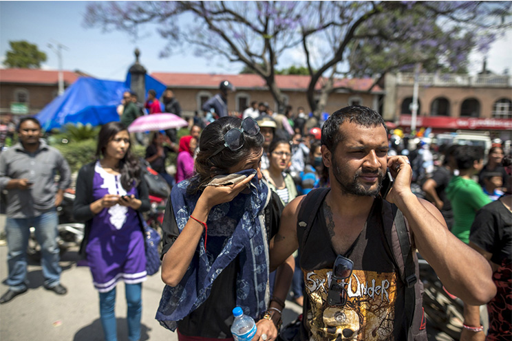 Nuevo terremoto de 7.3 en Nepal deja muertos y heridos