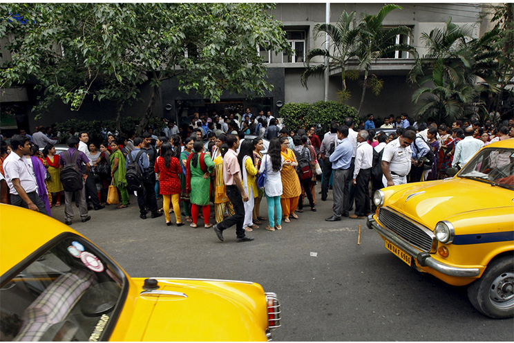 Nuevo terremoto de 7.3 en Nepal deja muertos y heridos