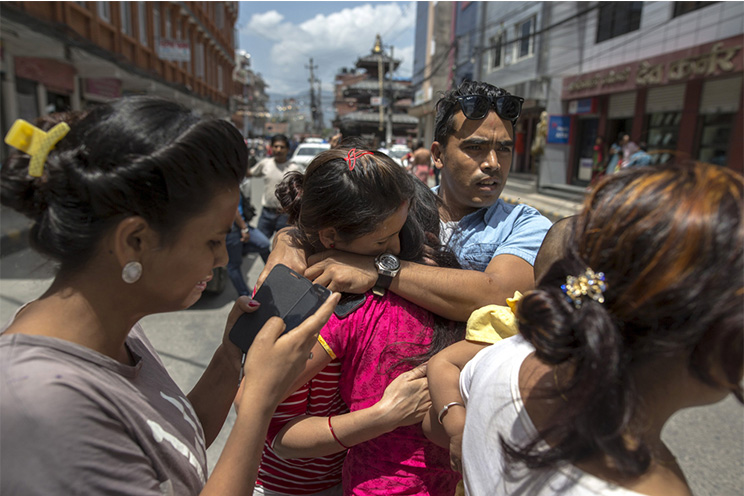 Nuevo terremoto de 7.3 en Nepal deja muertos y heridos