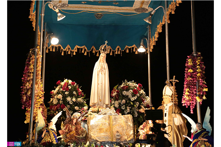 Leoneses celebran a la Virgen de Fátima junto a reliquia de San Juan Pablo II