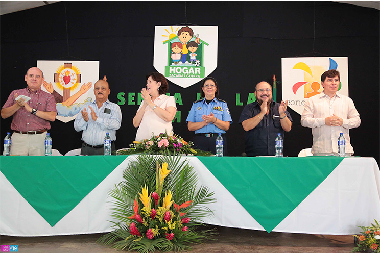 Concluyen celebraciones por Semana de la Familia