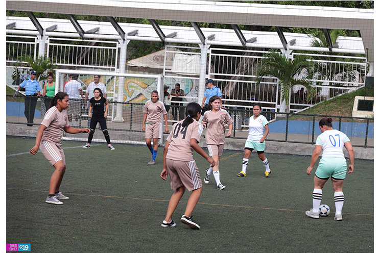 Policía desarrolla exitosa Liga Femenina de Fútbol Sala