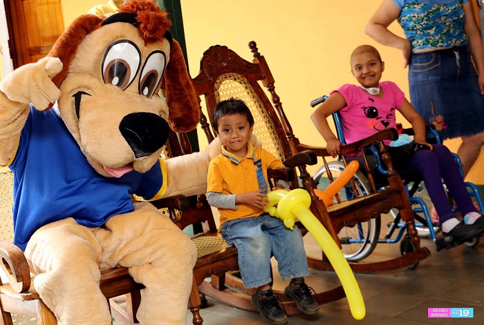 Hospital La Mascota recibe importante donativo económico