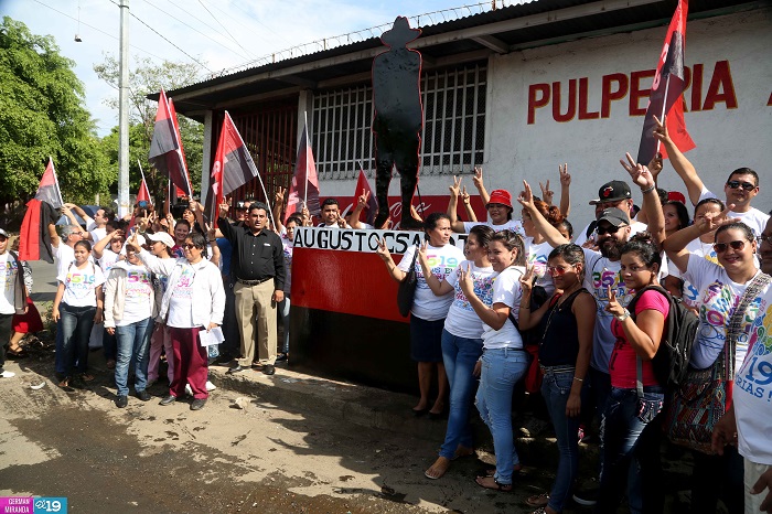 Saludan el Natalicio de Sandino en barrio que lleva su nombre