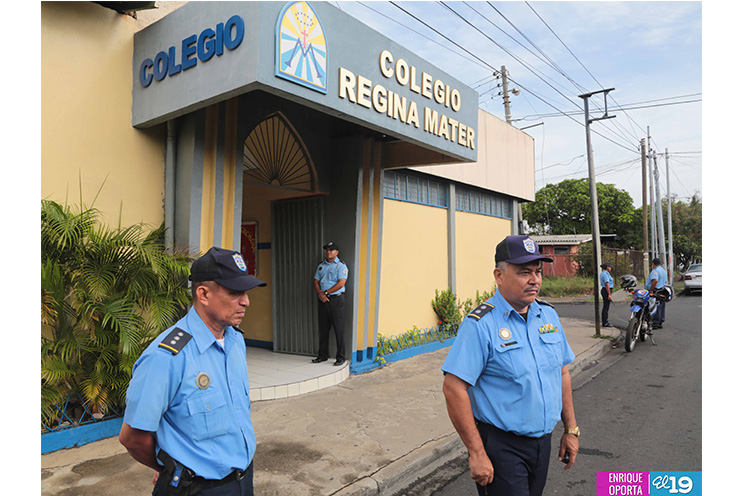Policía Nacional garantiza seguridad en colegios