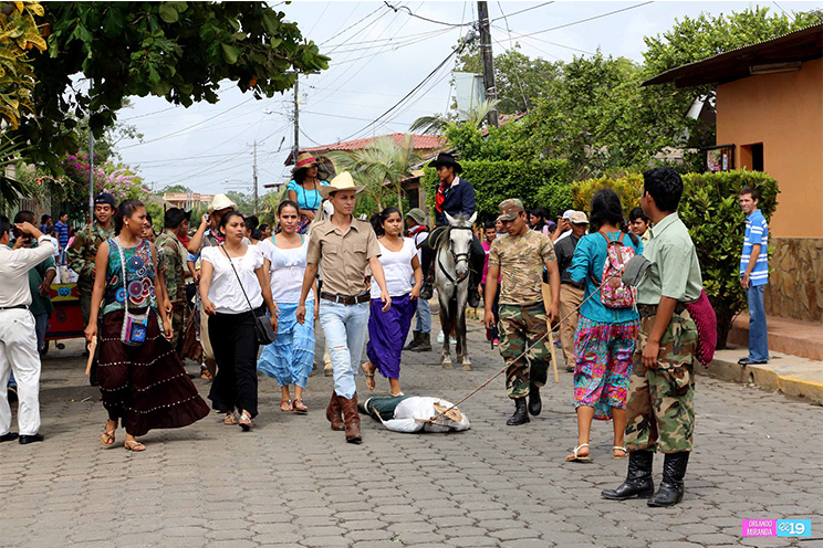 Estudiantes de Niquinohomo rinden homenaje a Sandino