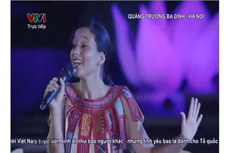 Joven nicaragüense participa en homenaje a Ho Chi Minh en Vietnam
