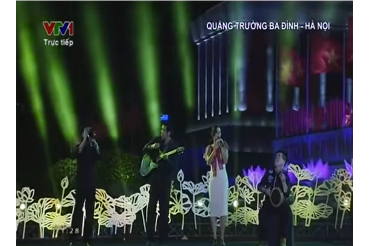 Joven nicaragüense participa en homenaje a Ho Chi Minh en Vietnam