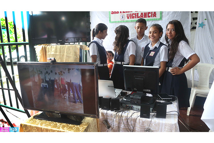 Realizan Feria de Ciencia y Tecnología en Centro Educativo Rubén Darío