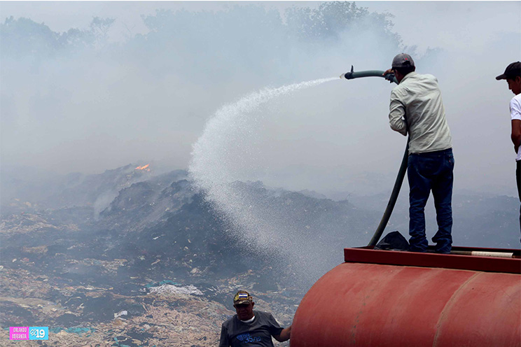 Incendio en vertedero municipal de Masaya