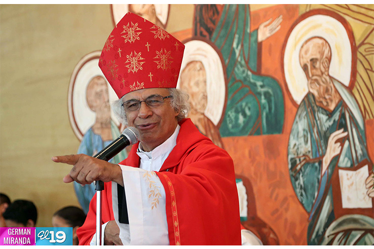 Cardenal Brenes envía mensaje de unidad y evangelización a las familias nicaragüenses