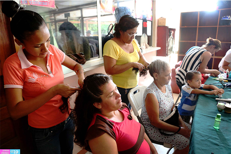 Hospital Bertha Calderón impulsa jornada de dignificación para mujeres pacientes con cáncer