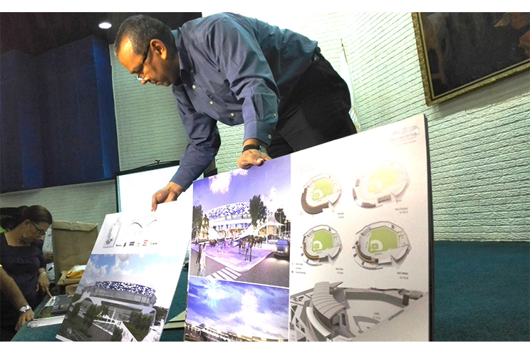 Alcaldía presenta propuestas y oferentes para construcción del Estadio Nacional de Béisbol