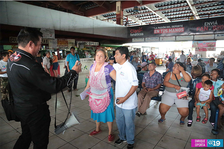 Commema festeja a las madres del mercado Roberto Huembes