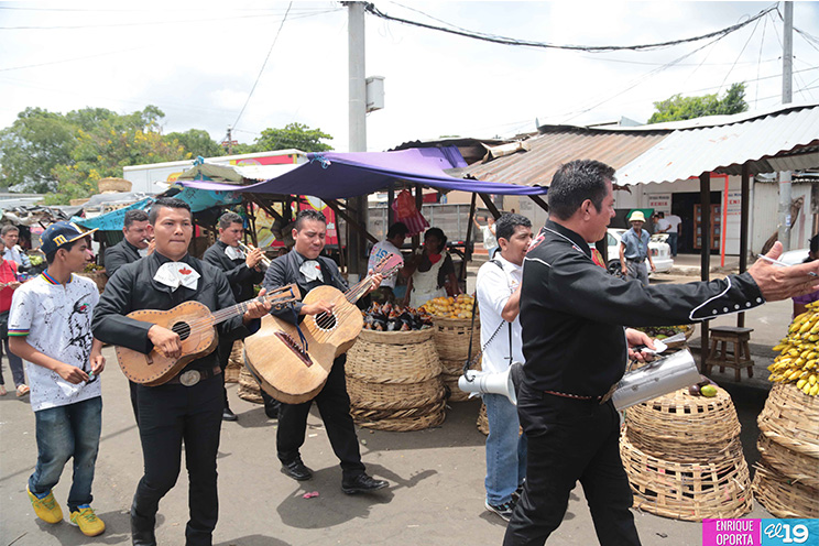 Commema festeja a las madres del mercado Roberto Huembes