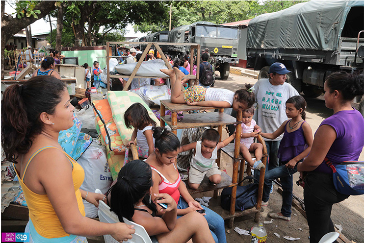 Realizan traslado de familias a Ciudad Belén