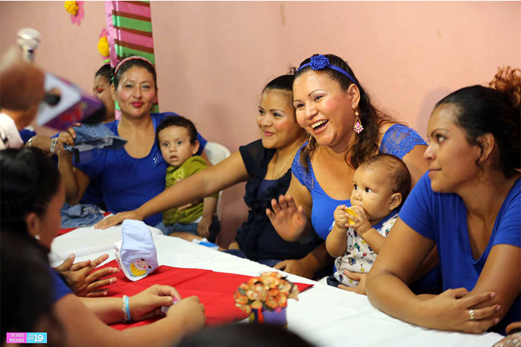 Privadas de libertad de 'La Esperanza' celebran el Día de las Madres