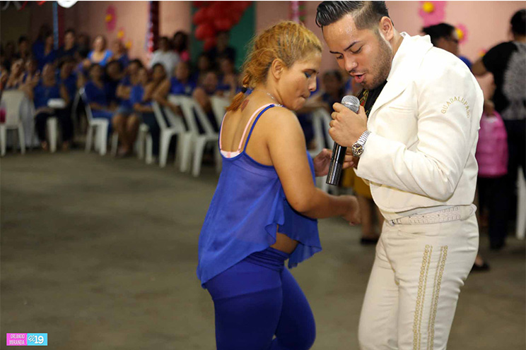 Privadas de libertad de 'La Esperanza' celebran el Día de las Madres