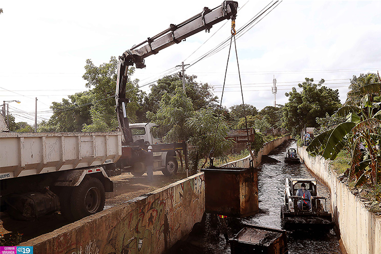 Alcaldía capitalina desarrolla segunda fase de limpieza de cauces