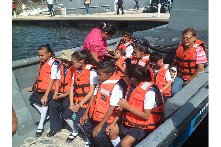 Fuerza Naval del Pacífico celebra el día del niño en Chinandega