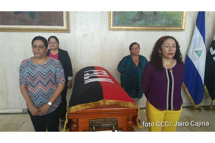 Nicaragua le rinde homenaje a la compañera María Elena Guerra