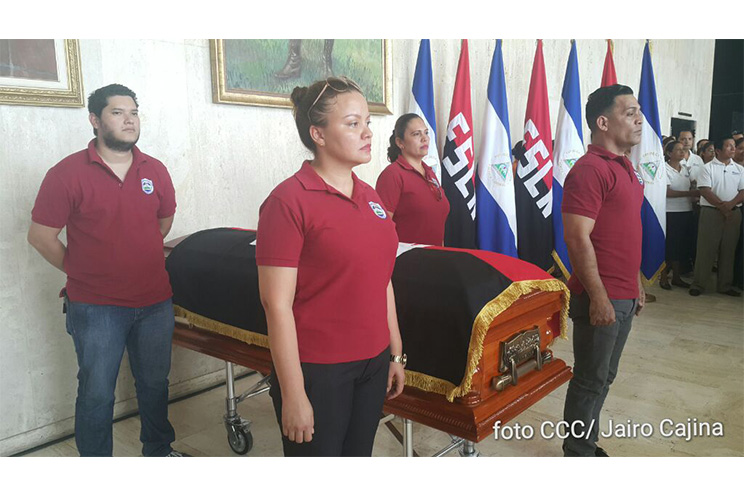 Nicaragua le rinde homenaje a la compañera María Elena Guerra