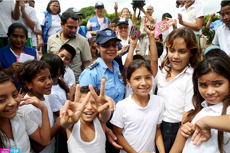 Familias de Monseñor Lezcano satisfechas con visita de Consejerías Móviles