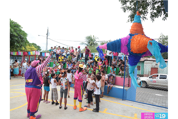 Comuna capitalina lleva bienestar y alegría a familias del barrio Santa Ana Norte