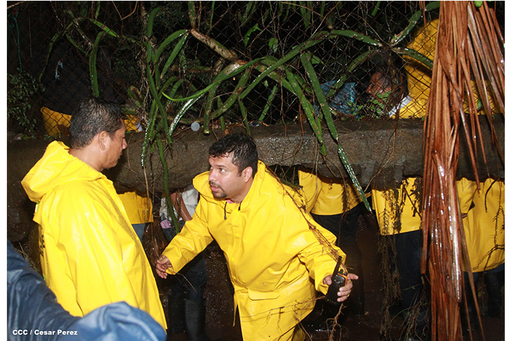 Gobierno habilita nuevo albergue y evacúa a familias de Managua afectadas por intensas lluvias 