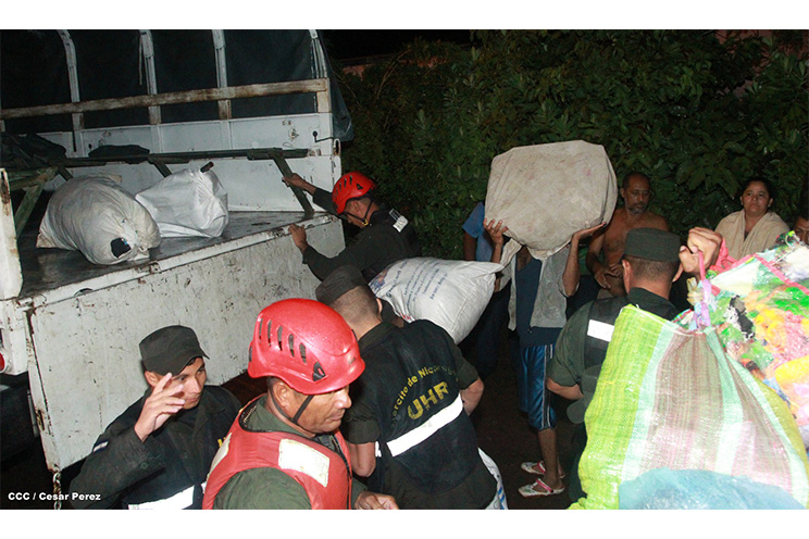 Gobierno habilita nuevo albergue y evacúa a familias de Managua afectadas por intensas lluvias 
