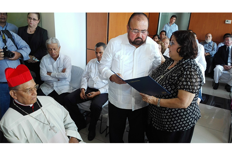 Representantes de poderes del Estado asisten a honras fúnebres del Magistrado Marenco