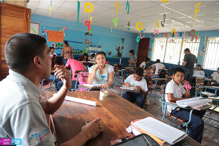 Las escuelas de campo ayudan a promover la agricultura familiar