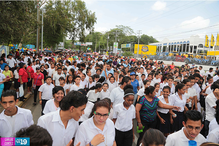 Marchan contra las drogas, la violencia y los accidentes de tránsito