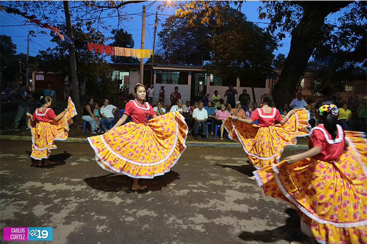 Pobladores de la Colonia Centroamérica rinden homenaje a sus héroes y mártires
