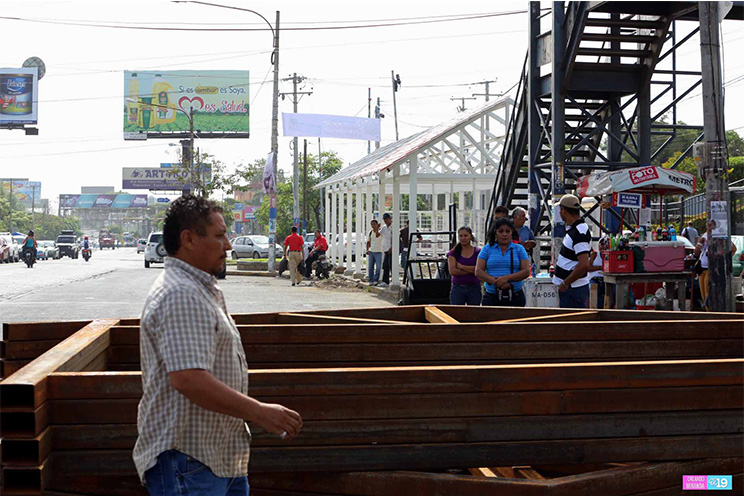Vendedores por cuenta propia destacan construcción de paradas modernas en la capital