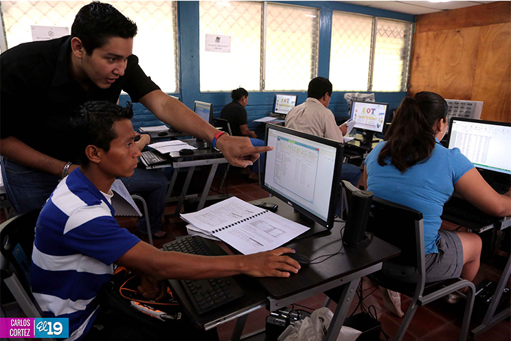 Aprendiendo un oficio para alcanzar una meta