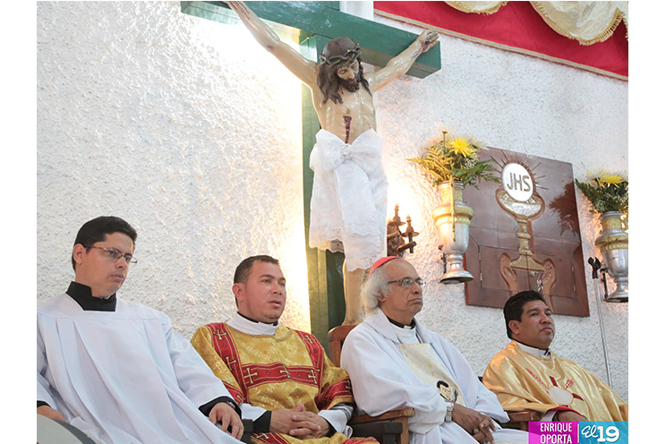 Cardenal Leopoldo Brenes pide que no botemos basura en los cauces y calles