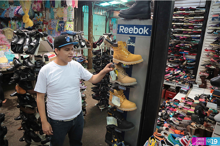 Comerciantes del Oriental con amplia oferta de productos para obsequiar a Papá