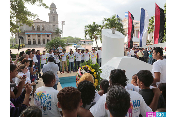 Rinden homenaje al Comandante Carlos Fonseca Amador