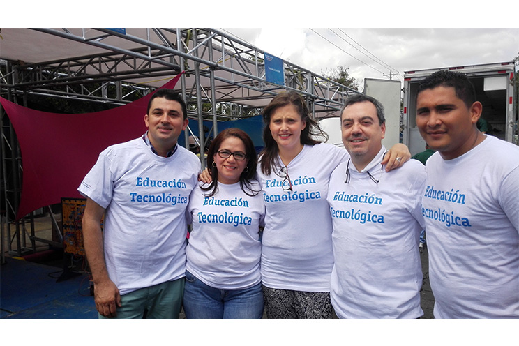 Tecnológico Nacional expone proyectos innovadores en feria de desarrollo