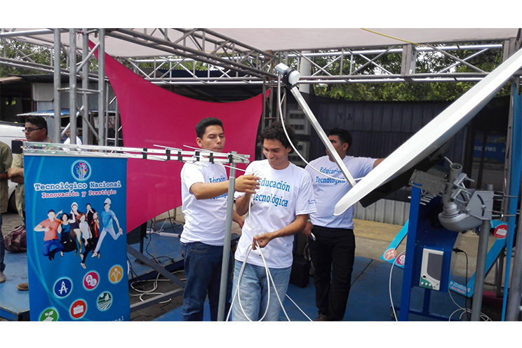 Tecnológico Nacional expone proyectos innovadores en feria de desarrollo