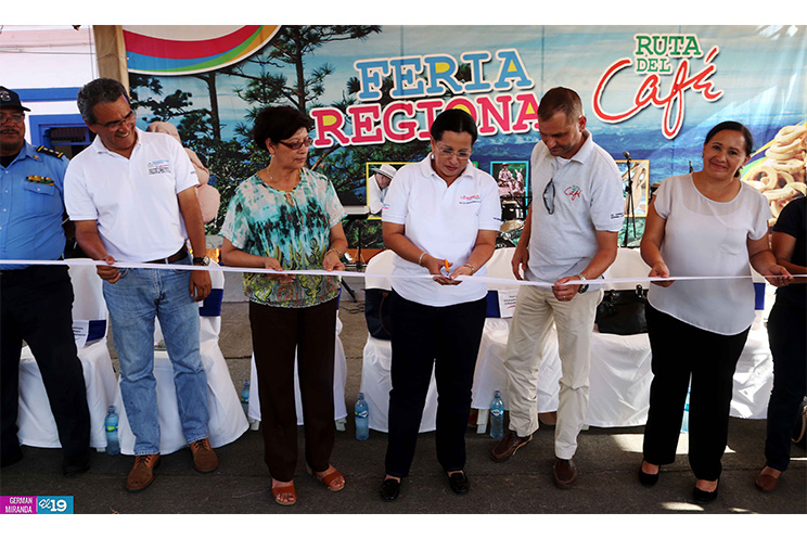 Inauguran feria regional de la Ruta del Café