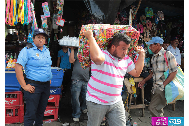 Plan de Seguridad Ciudadana garantiza la tranquilidad de compradores y comerciantes de los mercados capitalinos